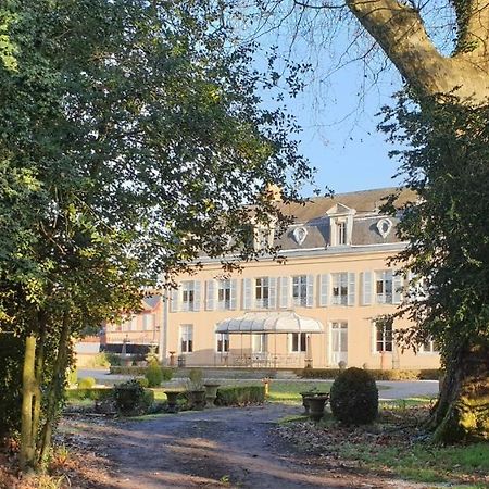 La Villa Des Arts Savigne-l'Eveque ภายนอก รูปภาพ