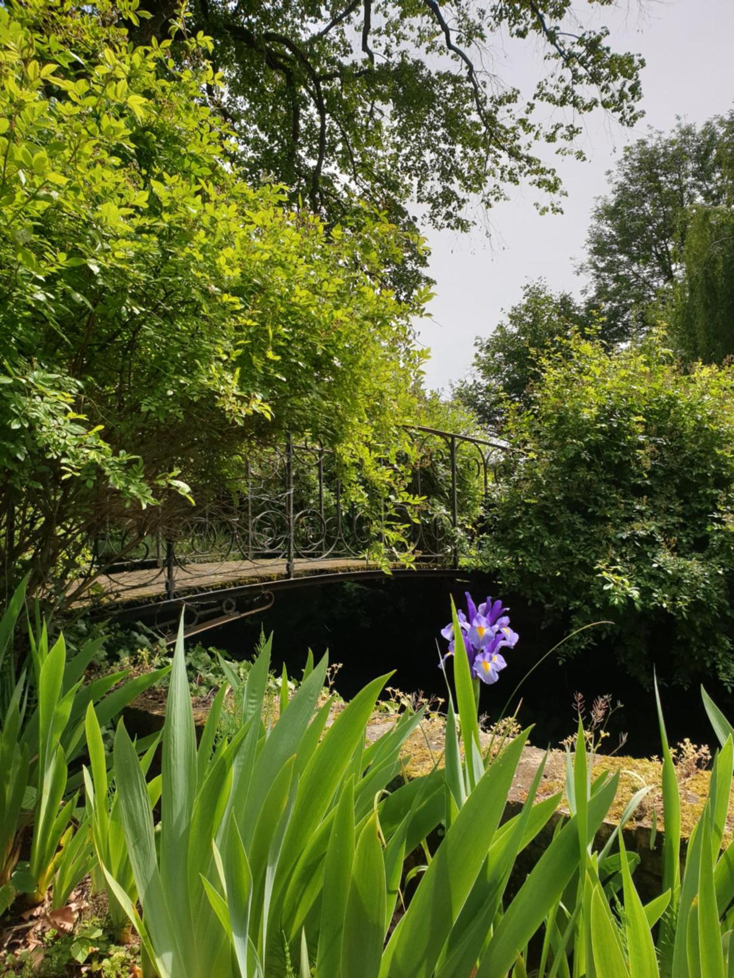 La Villa Des Arts Savigne-l'Eveque ภายนอก รูปภาพ