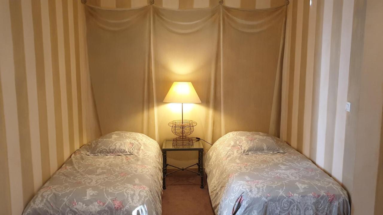 La Villa Des Arts Savigne-l'Eveque ภายนอก รูปภาพ